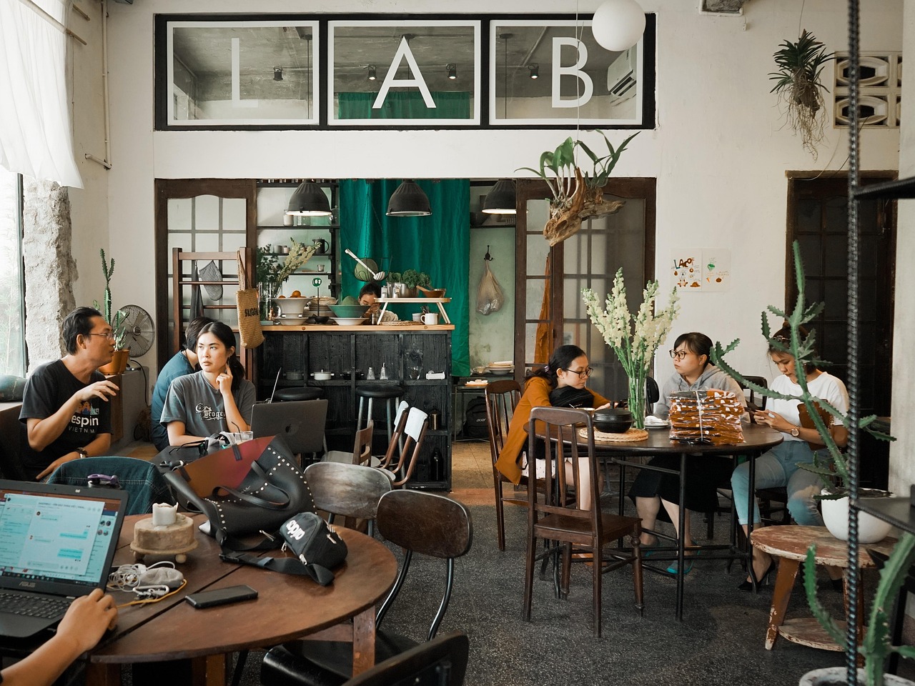 微信号白号批发:手机流量卡和宽带流量卡的使用收费问题解答。